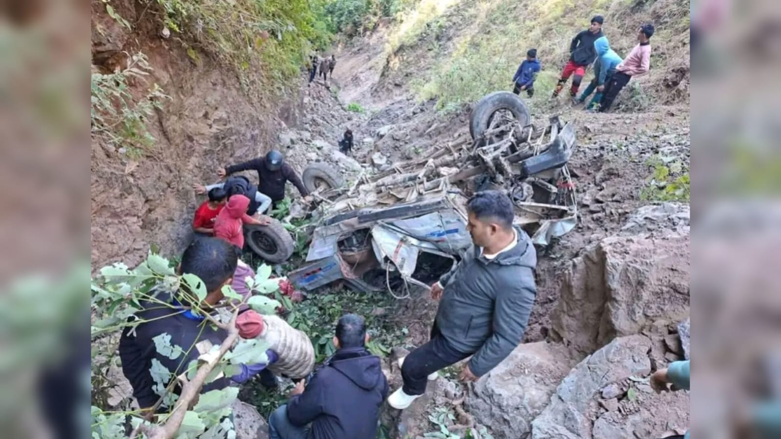 Two people died in Jeep Accident in West Rukum